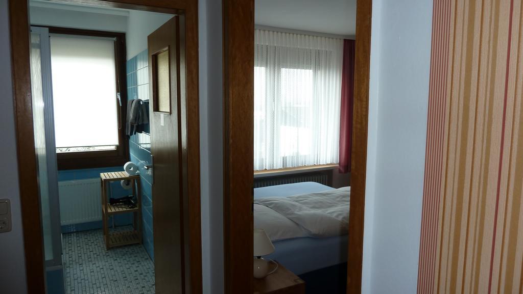 Landhaus Harzblick Guest House กอสลาร์ ห้อง รูปภาพ