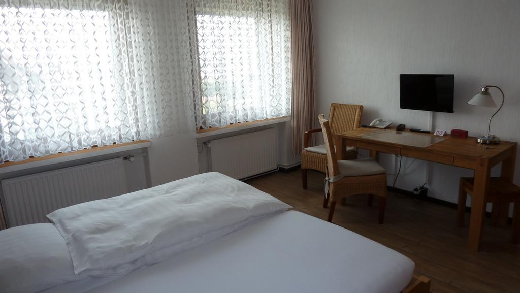 Landhaus Harzblick Guest House กอสลาร์ ห้อง รูปภาพ
