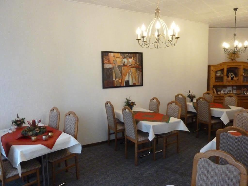 Landhaus Harzblick Guest House กอสลาร์ ภายนอก รูปภาพ