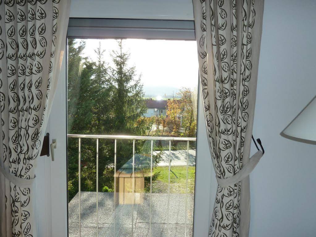 Landhaus Harzblick Guest House กอสลาร์ ภายนอก รูปภาพ