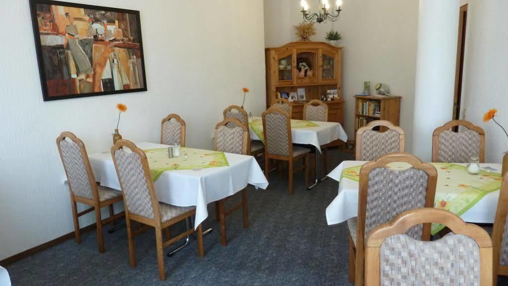 Landhaus Harzblick Guest House กอสลาร์ ภายนอก รูปภาพ